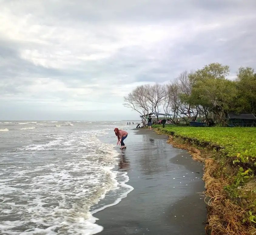 Pantai bekasi