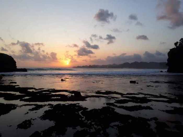 Batu bengkung malang pantai tripadvisor