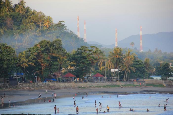 Pantai karang hawu