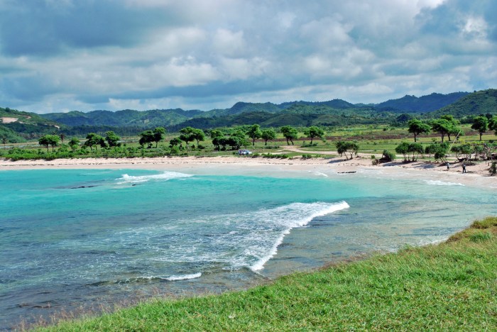 Beach pink lombok indonesia east beaches most remote pantai beautiful nusa tenggara west sand ntt color but kuta alive culture