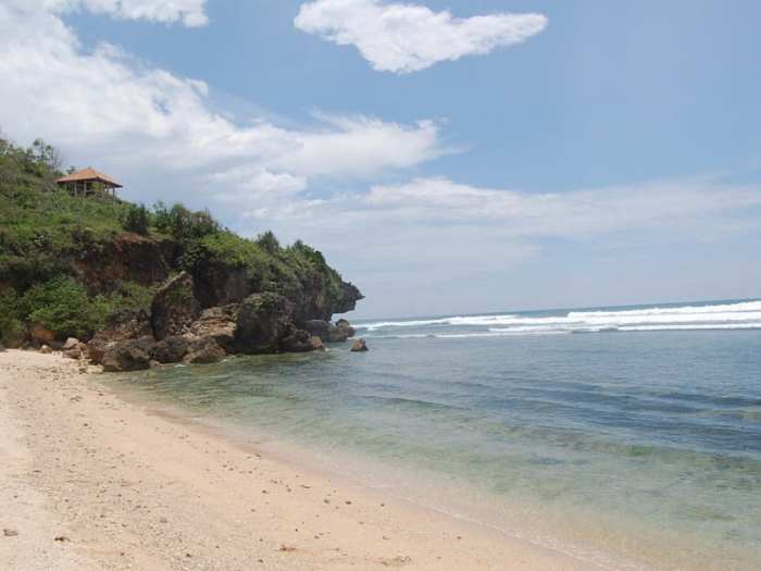 Pantai sundak