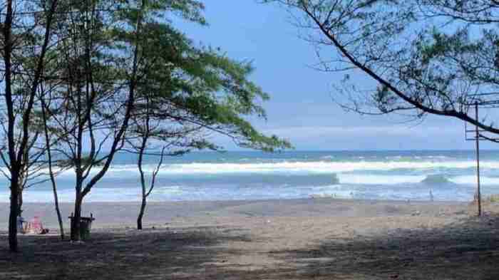 Pantai cemara cidaun