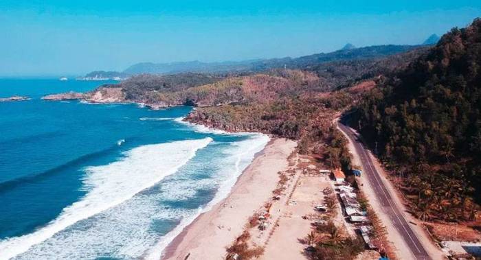 Pantai soge pacitan tiket masuk akses