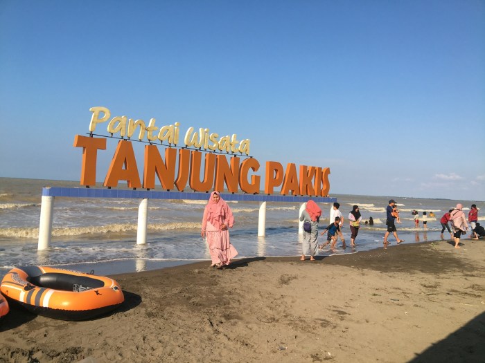 Pantai tanjung pakis