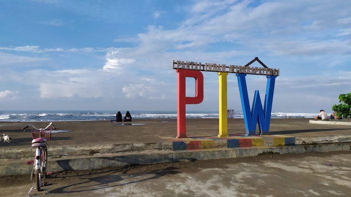 Pantai widara payung