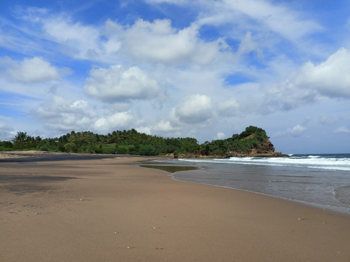 Pantai wonogoro