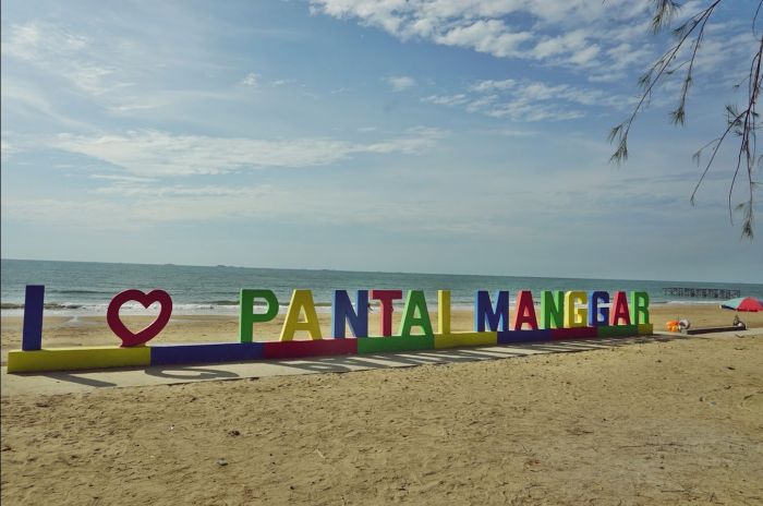 Pantai manggar