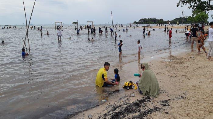 Pantai elyora