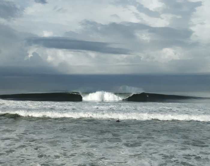 Pantai lembeng