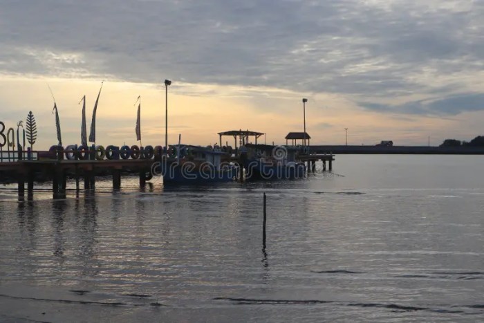 Pantai balongan indah