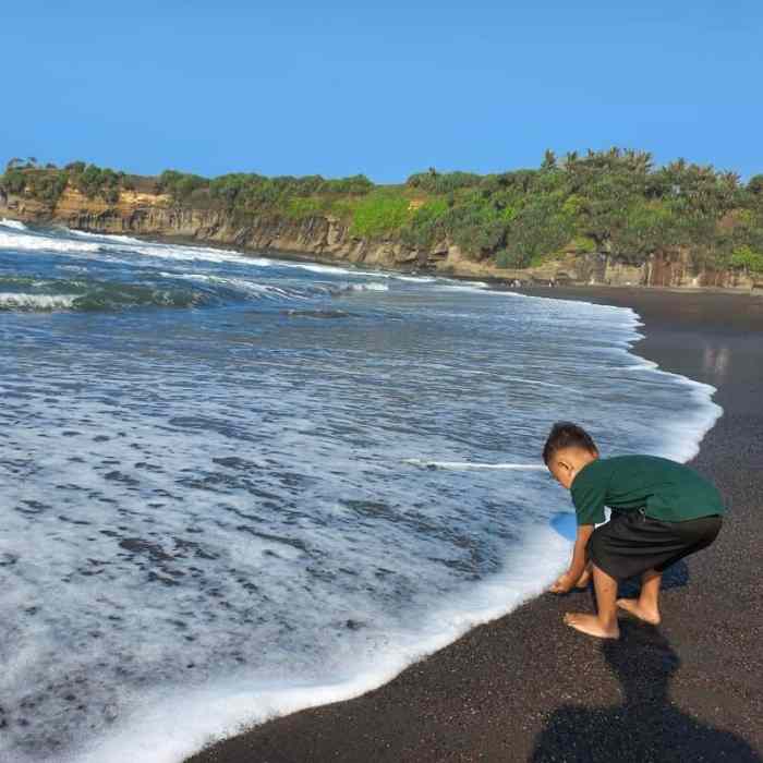 Pantai citanggeuleuk