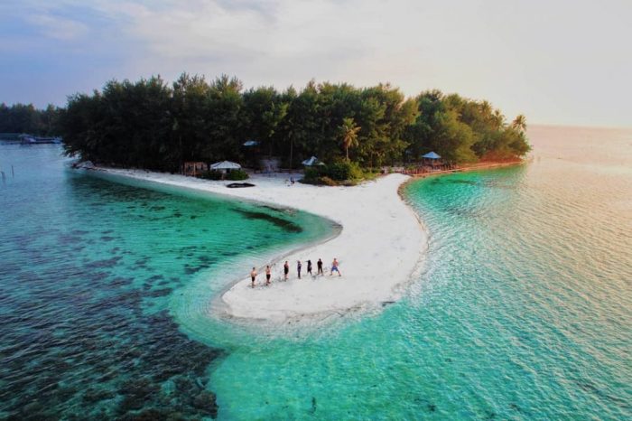 Pantai karimun jawa