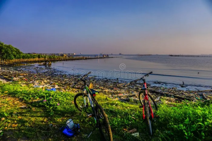 Pantai marunda